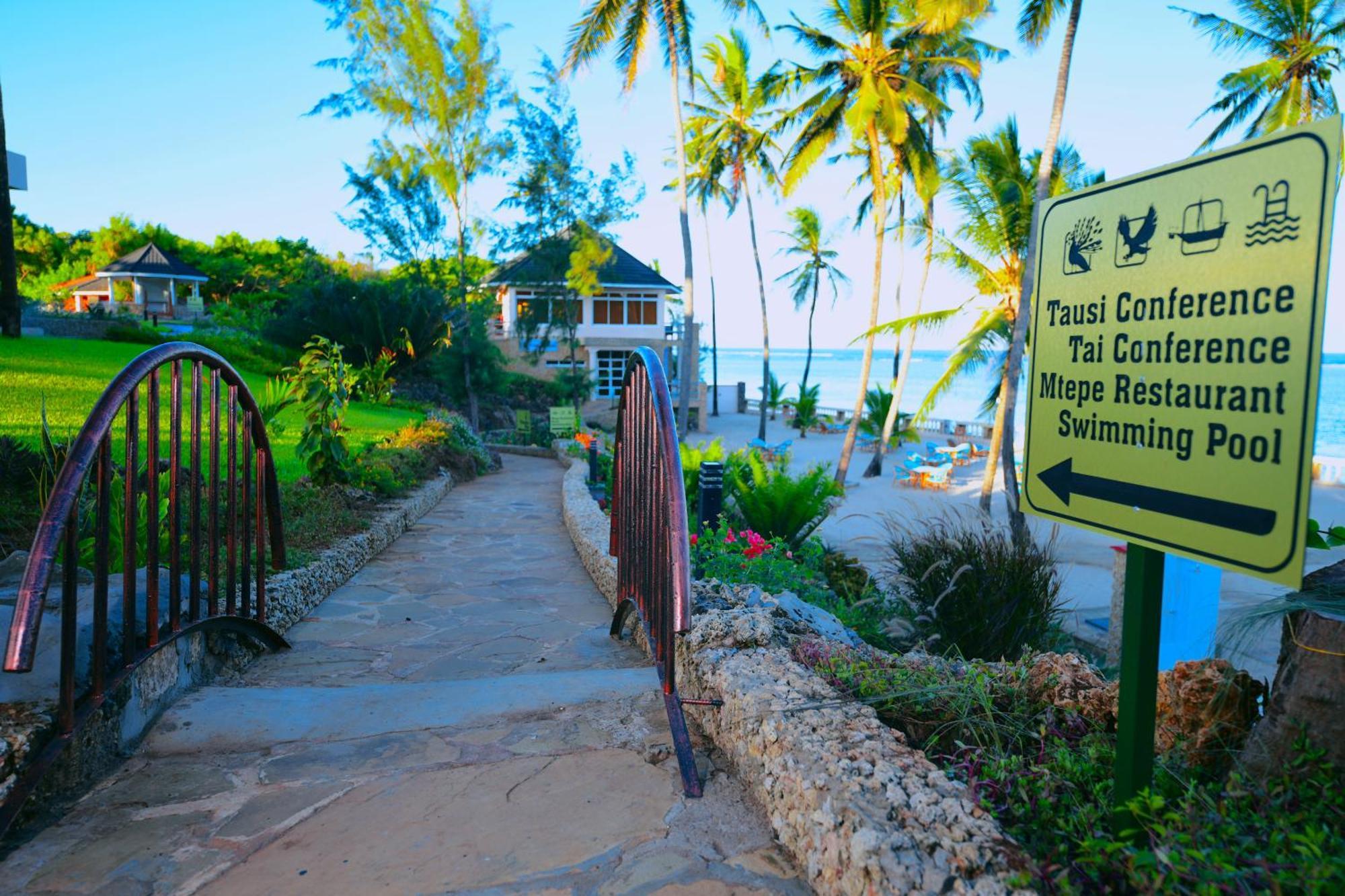 Vipingo Beach Resort Tezo Exterior photo